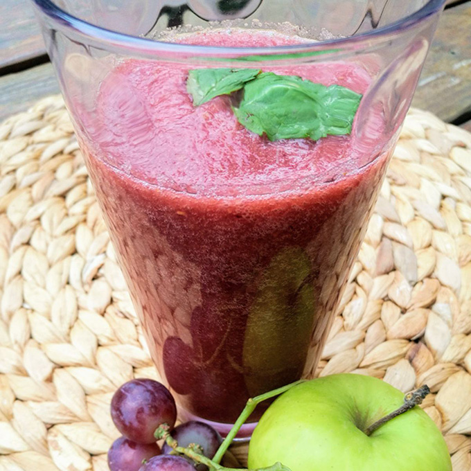 szőlő alma bogyósgyümölcs smoothie recept vegánblog