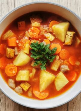 vegán-gulyás leves-recept-csipetke-vegánblog.jpg